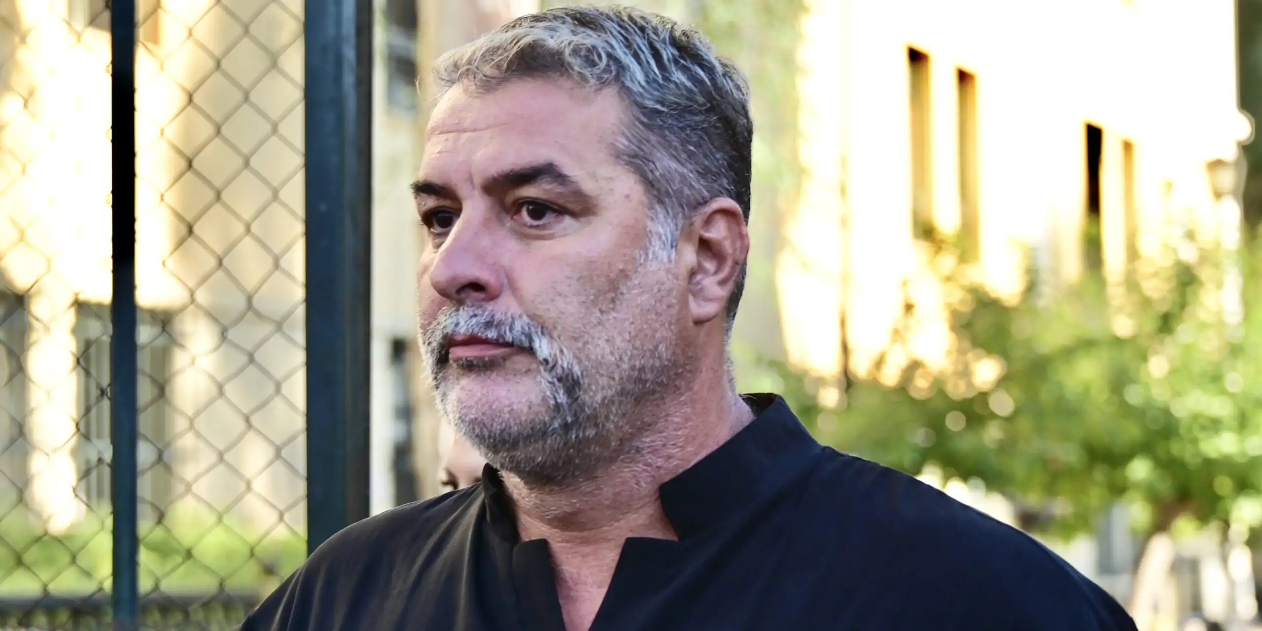 Για το τροχαίο που σημειώθηκε στην περιοχή της Φιλοθέης με πρωταγωνιστή τον Βασίλη Μπισμπίκη, την επικοινωνία της πλευράς του ηθοποιού