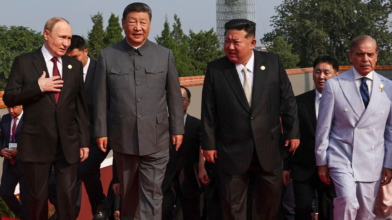 Η Ρωσία, λίγο πριν συμπληρώσει τέσσερα χρόνια πολέμου, εμφανίζεται ξανά ως ισχυρός παίκτης – Το μήνυμα προς τις ΗΠΑ και οι βαρύς χειμώνες