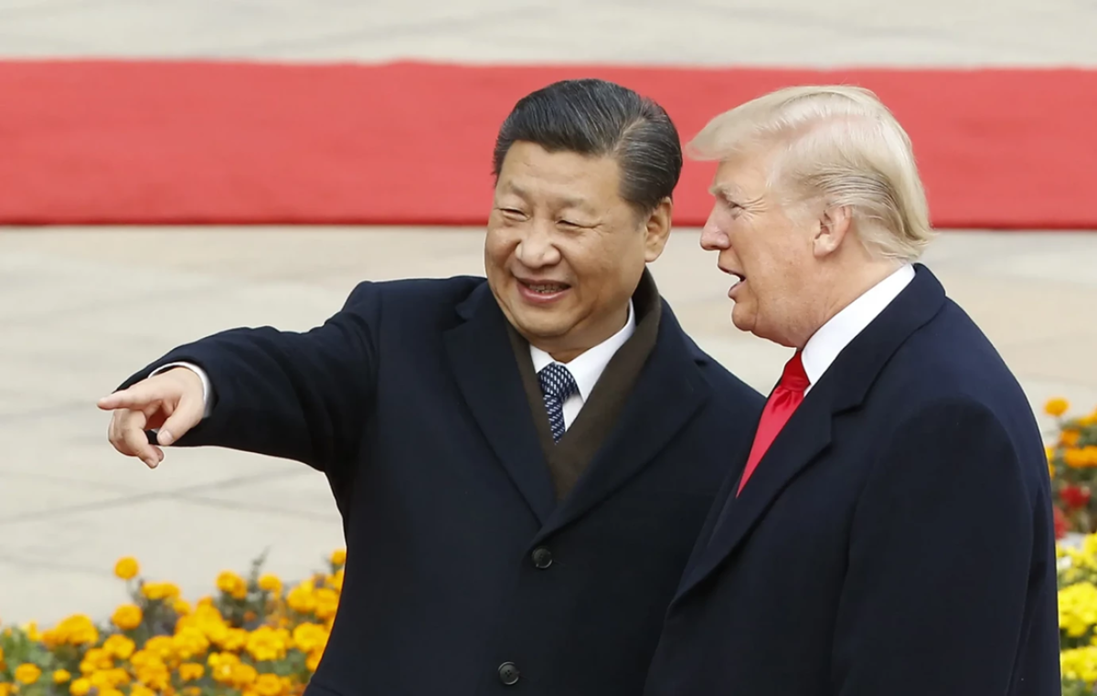 Λίγες ημέρες πριν από την προγραμματισμένη συνάντησή του με τον Κινέζο πρόεδρο Σι Τζινπίνγκ στη Νότια Κορέα, ο Ντόναλντ Τραμπ φαίνεται