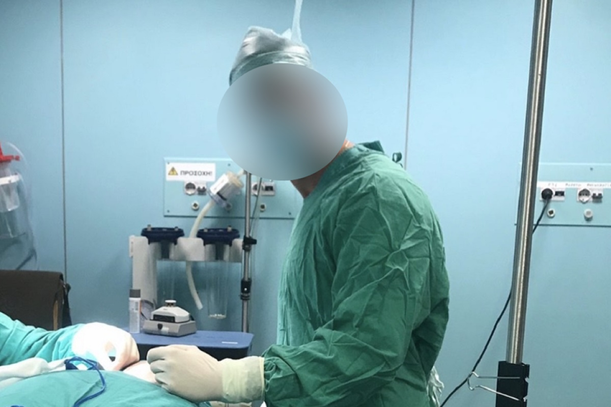 Σύμφωνα με πληροφορίες τηλεοπτικής εκπομπής που μεταδόθηκαν το πρωί της Τετάρτης , το γνωστό «ιατρικό κέντρο» του πλαστικού