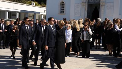 Σε ατμόσφαιρα ανείπωτης οδύνης τελέστηκε σήμερα η κηδεία της Μαρίσσας Λαιμού στο Α’ Νεκροταφείο Αθηνών. Μαρίσσα Λαιμού