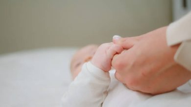 Σε κρίσιμη κατάσταση νοσηλεύεται στη ΜΕΘ του Πανεπιστημιακού Νοσοκομείου Λάρισας ένα 18 μηνών βρέφος, το οποίο υπέστη σοβαρά