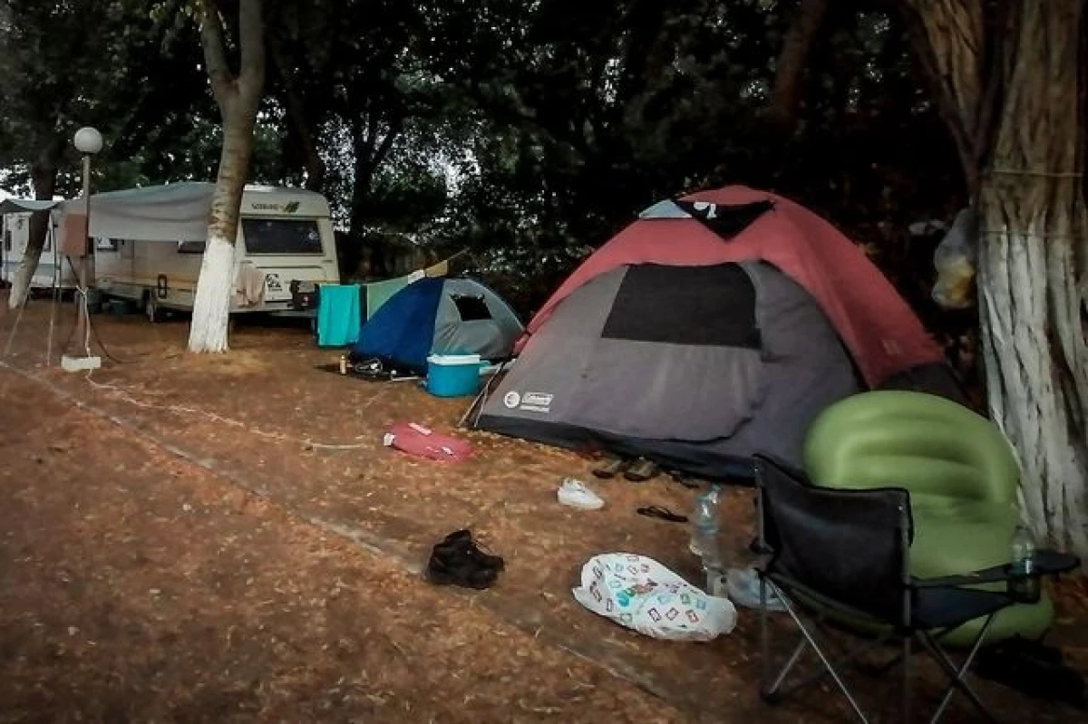 Σε πλήρη εξέλιξη βρίσκονται οι έρευνες των αρχών για τη διαλεύκανση του στυγερού διπλού εγκλήματος που συγκλονίζει τη Φοινικούντα.