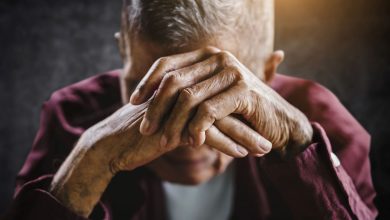 Μια ηλικιωμένη γυναίκα στο Ηράκλειο κατάφερε να γλιτώσει από τα χέρια του συζύγου της, ο οποίος είχε εκδηλώσει βίαιη συμπεριφορά στο σπίτι