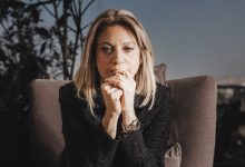 «Μια ευθεία, απάνθρωπη επίθεση στον ήρωα απεργό πείνας, στον πατέρα ενός παιδιού που χάθηκε στα Τέμπη και σε ολόκληρη την κοινωνία