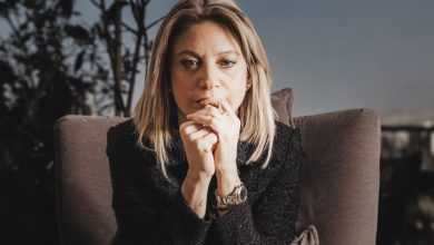 «Μια ευθεία, απάνθρωπη επίθεση στον ήρωα απεργό πείνας, στον πατέρα ενός παιδιού που χάθηκε στα Τέμπη και σε ολόκληρη την κοινωνία