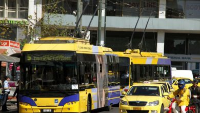 Μια νέα 24ωρη πανελλαδική απεργία έχει προκηρυχθεί ως αντίδραση στο νομοσχέδιο Κεραμέως που μεταξύ άλλων προβλέπει 13ωρη εργασία