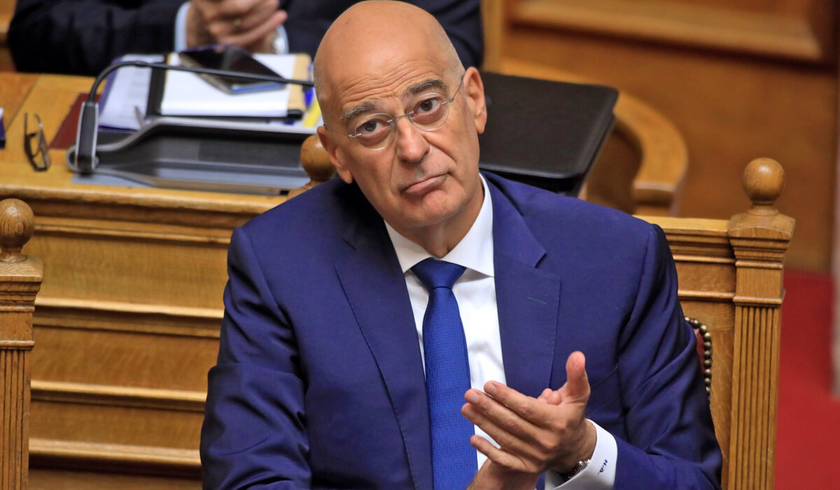 «Η αρχική μου τοποθέτηση εκφράζει πλήρως την προσωπική μου θέση», τόνισε ο Νίκος Δένδιας αργά το βράδυ της Πέμπτης στην Ολομέλεια