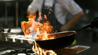 Οι αρχές πέρασαν χειροπέδες σε έναν από τους πιο γνωστούς σεφ της χώρας, με πολυετή καριέρα στην τηλεόραση και διεθνείς διακρίσεις