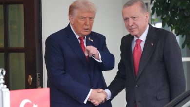 Ο Ντόναλντ Τραμπ επαινεί τον Ρετζέπ Ταγίπ Ερντογάν για τον ρόλο του στη συμφωνία κατάπαυσης πυρός στη Γάζα, χαρακτηρίζοντας τον Τούρκο