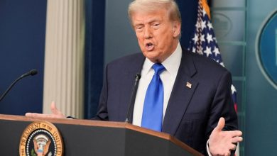 Η αμερικανική κυβέρνηση εξετάζει το ενδεχόμενο να εκδώσει αναμνηστικά νομίσματα που θα απεικονίζουν τον πρώην πρόεδρο Ντόναλντ Τραμπ,