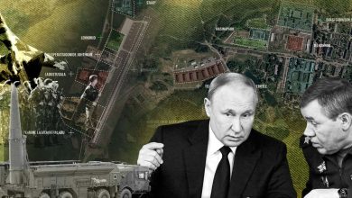 Η Ρωσία φαίνεται να ανοίγει ένα νέο, αποφασιστικό κεφάλαιο στον πόλεμο της Ουκρανίας, μεταφέροντας τέσσερις ολόκληρες μηχανοκίνητες