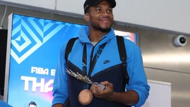 Ο Γιάννης Αντετοκούνμπο, πιστός στις αξίες και τη σεμνότητά του, εξέφρασε για ακόμη μία φορά την αγάπη και την αφοσίωσή του