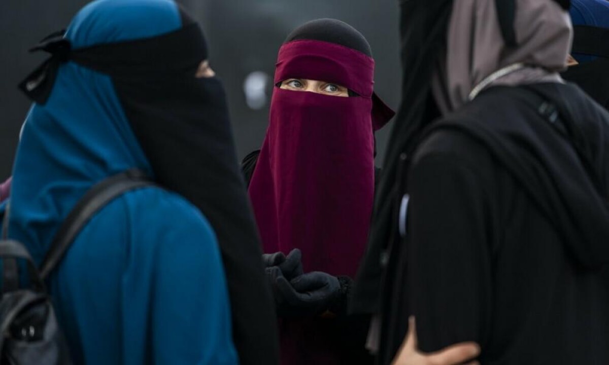 Το πορτογαλικό κοινοβούλιο ενέκρινε πρόσφατα νομοσχέδιο που απαγορεύει τη χρήση ισλαμικών καλυμμάτων προσώπου σε δημόσιους