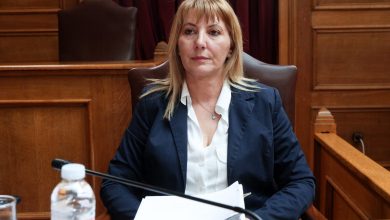 Στην Εξεταστική Επιτροπή για τον ΟΠΕΚΕΠΕ, η Αθανασία Ρέππα, Διευθύντρια Τεχνικών Ελέγχων του Οργανισμού επί σειρά ετών
