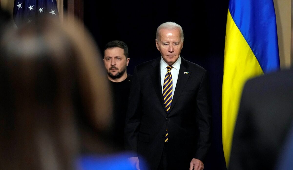 Νέα αποχαρακτηρισμένα έγγραφα της CIA ρίχνουν φως στους φερόμενους υπόγειους δεσμούς της οικογένειας Μπάιντεν με την ουκρανική ολιγαρχία