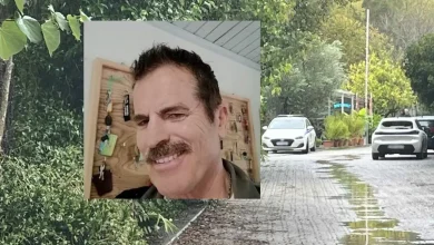 Σοκ έχει προκαλέσει η διπλή δολοφονία στη Φοινικούντα Μεσσηνίας, με την τοπική κοινωνία να προσπαθεί να συνειδητοποιήσει το φρικτό