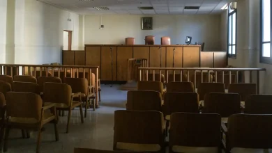 Για βιασμό δύο γυναικών και απόπειρα βιασμού δικάζεται γνωστός ηθοποιός και σκηνοθέτης, με τη δίκη του να ξεκινά σήμερα