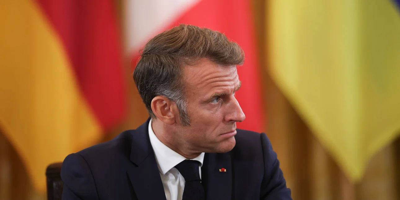 Η κρίση στην οποία έχει περιπέσει ο πρόεδρος της Γαλλίας, Εμανουέλ Μακρόν, πλήττει τη συνοχή της Ευρωπαϊκής Ένωσης και γεννά ανησυχίες