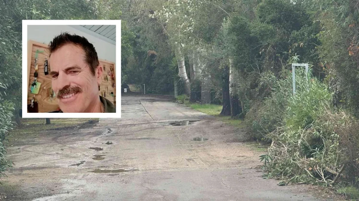 Οι Αρχές εκτιμούν ότι o μυστηριώδης άνδρας υπέδειξε τον τόπο του εγκλήματος στον οδηγό του scooter, χωρίς ωστόσο να συνδέεται