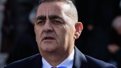 Ένα πολιτικό παρασκήνιο που ενδέχεται να προκαλέσει εντάσεις εντός της Ευρωομάδας της Νέας Δημοκρατίας ξεδιπλώθηκε χθες στην Ολομέλεια