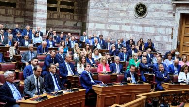 Σοβαρούς τριγμούς προκαλεί στη Νέα Δημοκρατία η απόφαση για το κλείσιμο 204 καταστημάτων των Ελληνικών Ταχυδρομείων