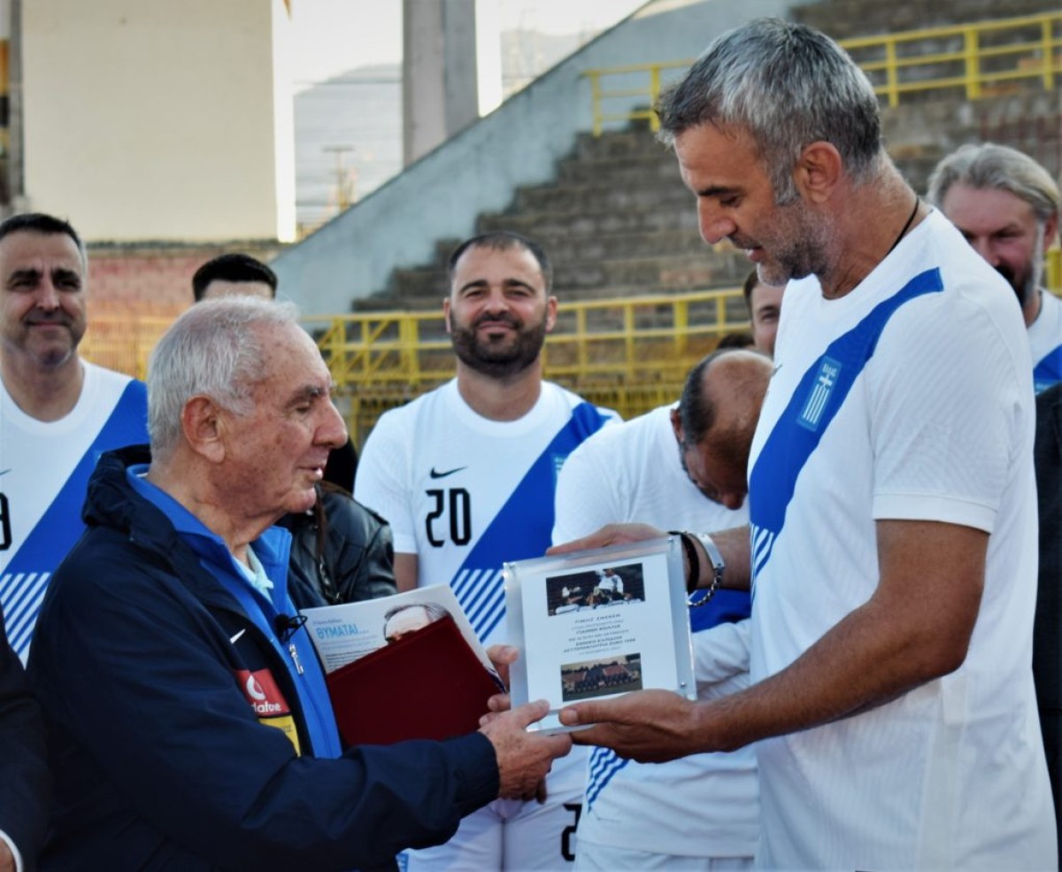 Στα 92 του χρόνια πέθανε ο θρυλικός προπονητής, Γιάννης Κόλλιας, ο οποίος και είχε γράψει τη δική του ιστορία στο ελληνικό ποδόσφαιρο