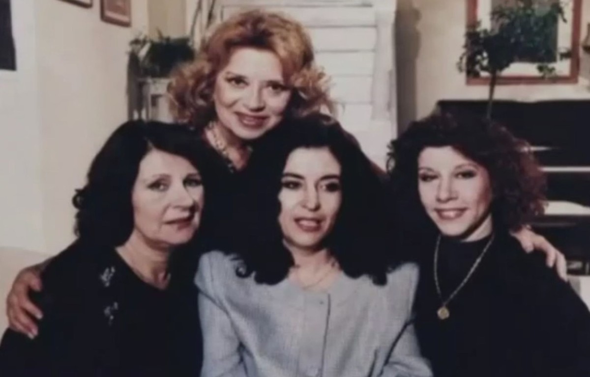 Πλήρης ημερών έφυγε από τη ζωή, η αγαπημένη ηθοποιός Άννα Κυριακού το πρωί της Δευτέρας. Η Κυριακού, που αγαπήθηκε από το κοινό μέσα