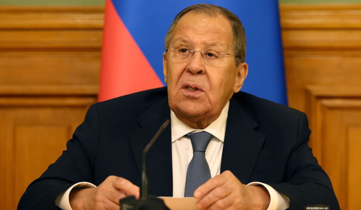 Ο Ρώσος Υπουργός Εξωτερικών, Σεργκέι Λαβρόφ, χαρακτήρισε «ανεντιμα» τα δημοσιεύματα πολλών δυτικών μέσων ενημέρωσης που υποστηρίζουν