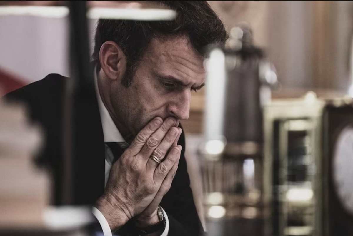 ο πολιτικό τοπίο στη Γαλλία παραμένει θολό, παρά την ολοκλήρωση της σημερινής δίωρης συνάντησης του προέδρου Εμανουέλ Μακρόν με