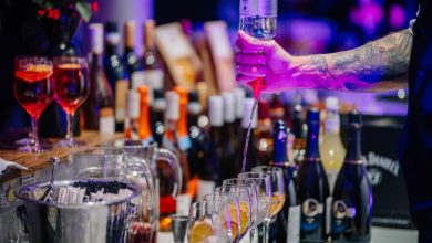 Τραγωδία σημειώθηκε τα ξημερώματα της Κυριακής 19 Οκτωβρίου στο Γκάζι, όταν μια 16χρονη κοπέλα βρέθηκε νεκρή έξω από νυχτερινό