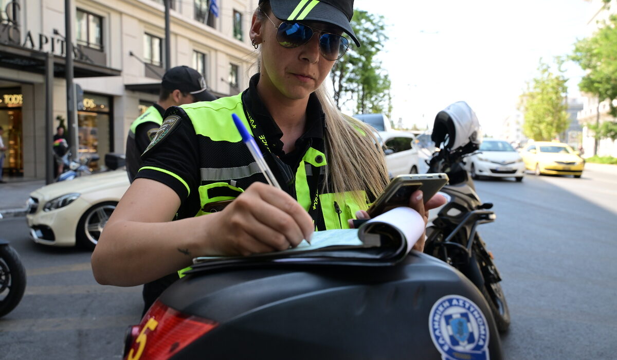 Σειρά παραπλανητικών δημοσιευμάτων σχετικά με τον νέο Κώδικα Οδικής Κυκλοφορίας (ΚΟΚ), καταγγέλλει το υπουργείο Υποδομών και Μεταφορών