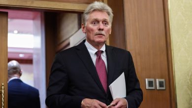 Ο εκπρόσωπος του Κρεμλίνου, Ντμίτρι Πεσκόφ, αναφερόμενος στη σχεδιαζόμενη συνάντηση μεταξύ του Ρώσου προέδρου, Βλαντίμιρ Πούτιν