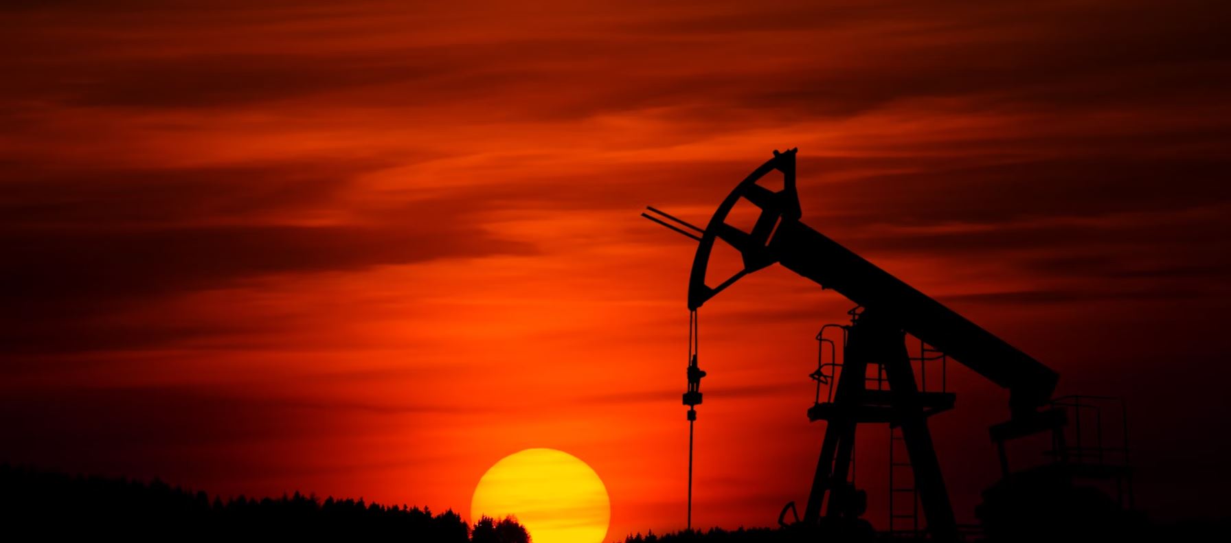 Οι τιμές του πετρελαίου κατέγραψαν άνοδο 5% σήμερα μετά τις κυρώσεις που επέβαλαν οι ΗΠΑ στους μεγάλους ρωσικούς ομίλους Rosneft και Lukoil