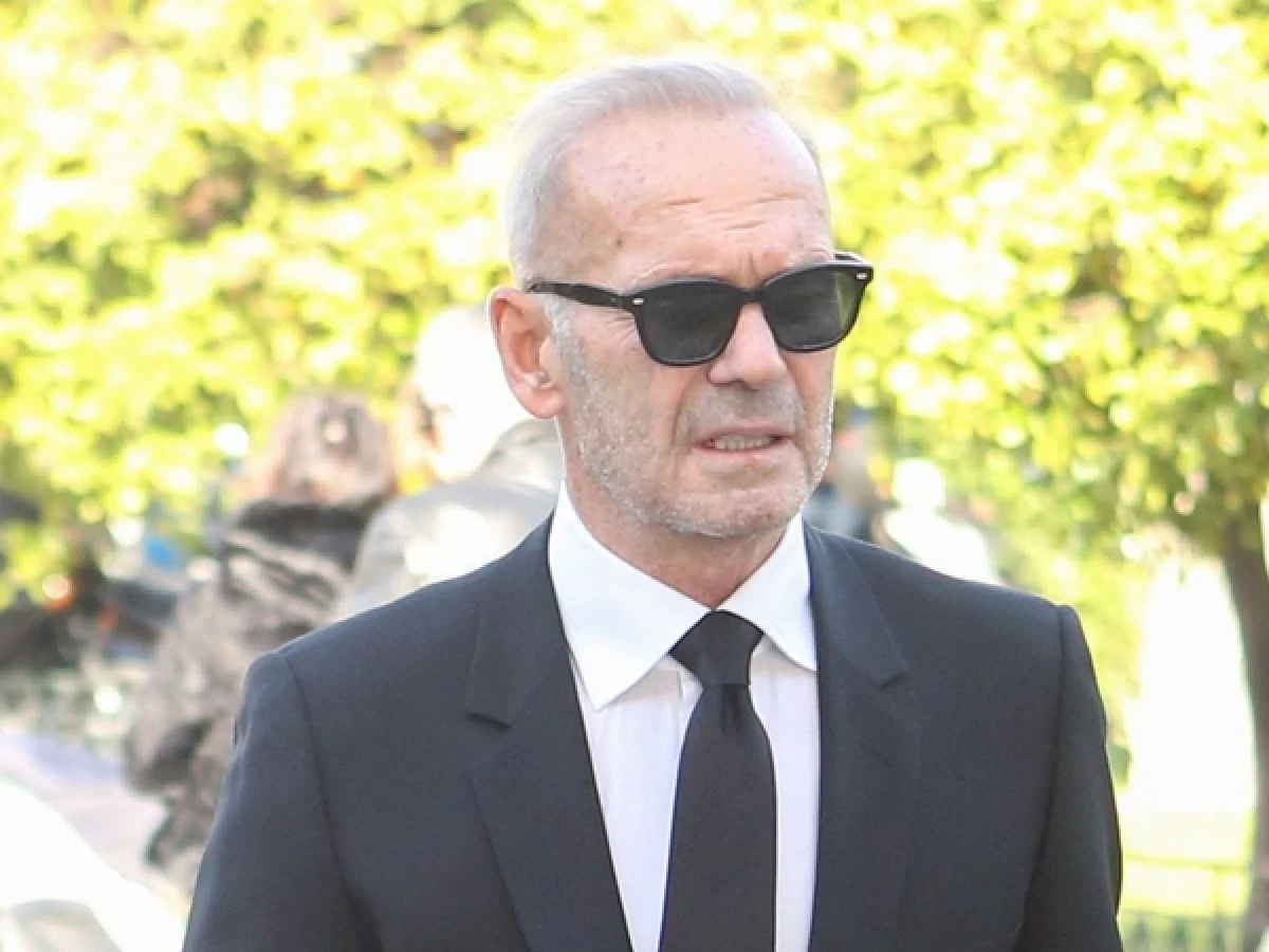 Έχουν γεμίσει τα πρωινάδικα από ...τιμητές του δημόσιου βίου της χώρας! Αυτή την φορά όμως ξεπέρασε τα όρια ο Πέτρος Κωστόπουλος, για τα χρέη