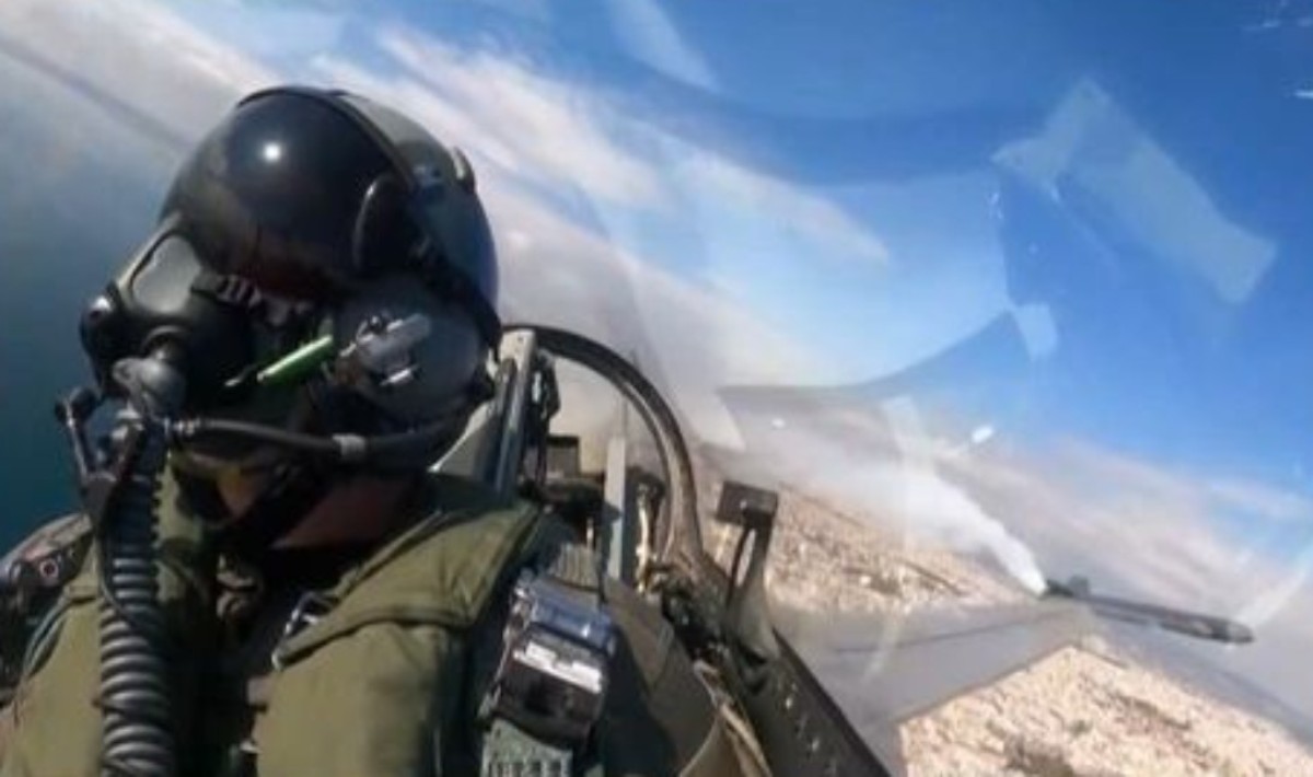 Συγκίνησε ο επισμηναγός Γεώργιος Σωτηρίου από την ομάδα Ζευς της Πολεμικής Αεροπορίας με το μήνυμά του με αφορμή την εθνική επέτειο