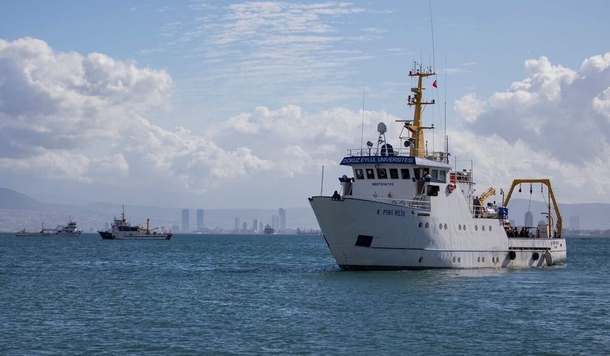 Στα βόρεια της Λέσβου, κοντά στις τουρκικές ακτές, εντοπίστηκε το πρωί του Σαββάτου το τουρκικό ερευνητικό σκάφος «Πίρι Ρέις», το οποίο