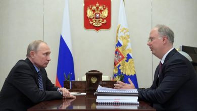 Παρά τις αυστηρές κυρώσεις που έχουν επιβληθεί από τις Ηνωμένες Πολιτείες στη Ρωσία, οι παρασκηνιακές διαπραγματεύσεις με τη Μόσχα