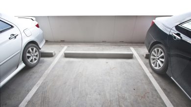 Στις τιμές... διαμερίσματος στην επαρχία πωλούνται πολλές θέσεις στάθμευσης σε διάφορες περιοχές της Αθήνας.