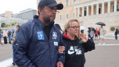 Λίγο πριν από την προγραμματισμένη συνέντευξη Τύπου της δικηγόρου Ζωής Κωνσταντοπούλου, η οικογένεια του Ντένις Ρούτσι προχώρησε