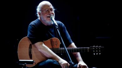 Η κηδεία του σπουδαίου τραγουδοποιού Διονύση Σαββόπουλου θα τελεστεί δημοσία δαπάνη το ερχόμενο Σάββατο, 25 Οκτωβρίου 2025