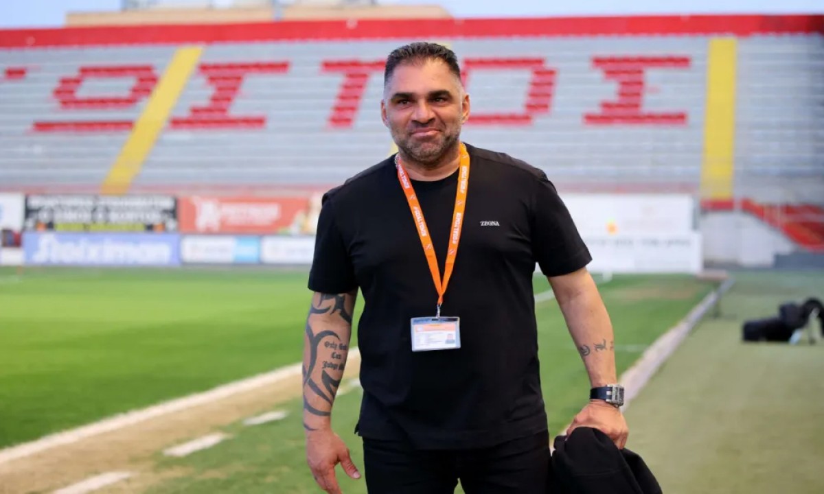 Ραγδαίες είναι οι εξελίξεις όσον αφορά την υπόθεση της δολοφονίας του προέδρου ποδοσφαιρικής ομάδας, Σταύρου Δημοσθένους, στην Λεμεσό της Κύπρου.