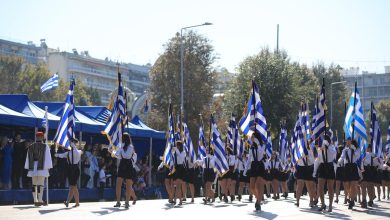 Έντονες αντιδράσεις έχει προκαλέσει ο αποκλεισμός ενός μαθητή με αυτισμό από τη διαδικασία ανάδειξης σημαιοφόρου στη μαθητική