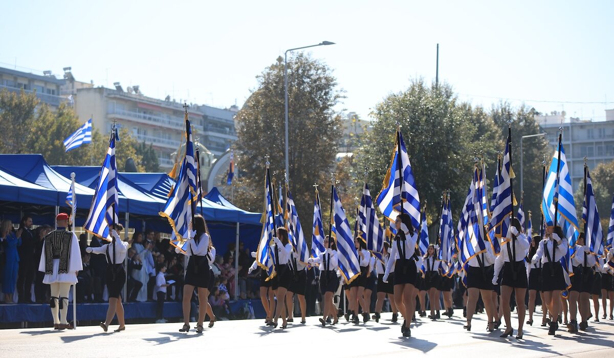 Έντονες αντιδράσεις έχει προκαλέσει ο αποκλεισμός ενός μαθητή με αυτισμό από τη διαδικασία ανάδειξης σημαιοφόρου στη μαθητική