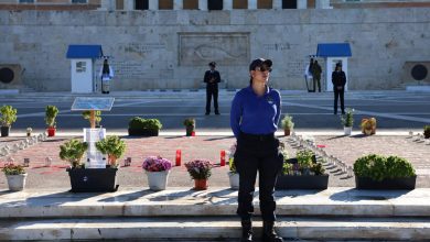 Σε εφαρμογή τίθεται ο νέος νόμος για το Μνημείο του Άγνωστου Στρατιώτη στο Σύνταγμα, σηματοδοτώντας μια νέα φάση