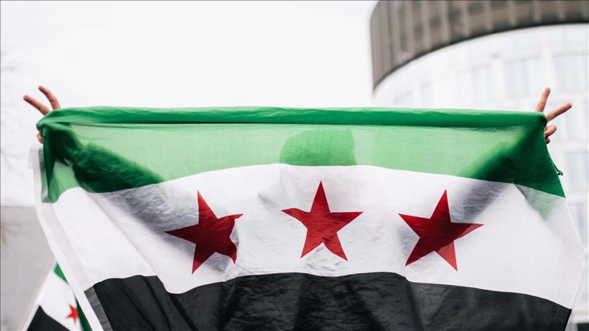 Ο υπουργός Άμυνας της Συρίας, Μούρχαφ Αμπού Κάσρα, και ο διοικητής των Συριακών Δημοκρατικών Δυνάμεων, στρατηγός Μαζλούμ Αμπντί