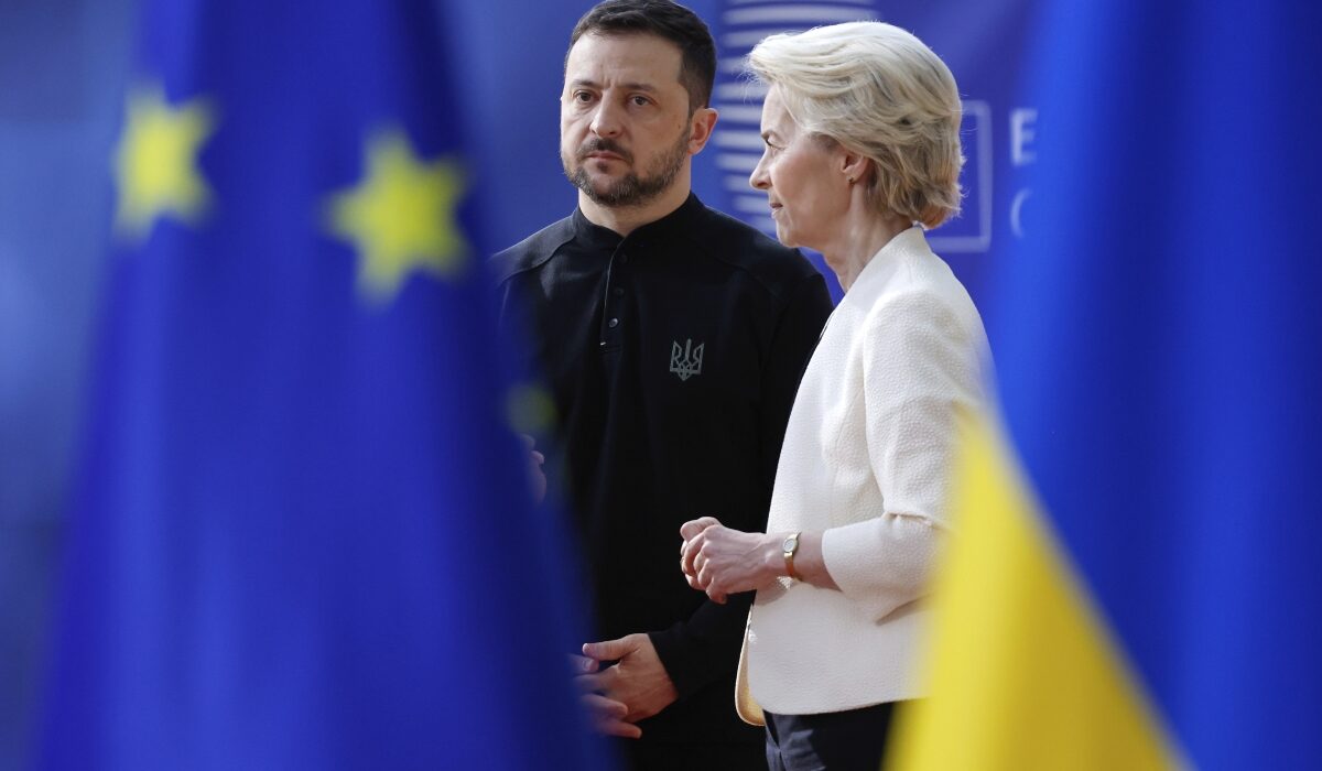 «Η Ευρωπαϊκή Ένωση δεν έχει τη δυνατότητα να σηκώσει μόνη της το βάρος της Ουκρανίας», υπογραμμίζει ο στρατηγικός αναλυτής της RBC