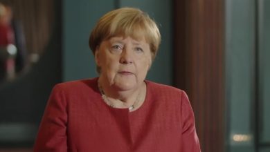 Η πρώην καγκελάριος της Γερμανίας, Άνγκελα Μέρκελ, απέδωσε σε συγκεκριμένα κράτη της Βαλτικής και στην Πολωνία μεγάλο μέρος