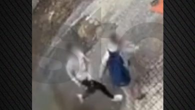 Μετανιωμένος εμφανίζεται ο 13χρονος μαθητής από την Τρίπολη, ο οποίος φέρεται να τραυμάτισε σοβαρά με μαχαίρι στον λαιμό τον 12χρονο