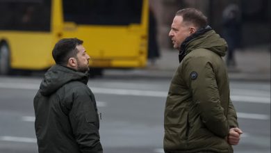 Ο Ουκρανός πρόεδρος Βολοντίμιρ Ζελένσκι βρίσκεται πλέον αντιμέτωπος με μια μεγάλη πρόκληση, καθώς καλείται να αντικαταστήσει άμεσα